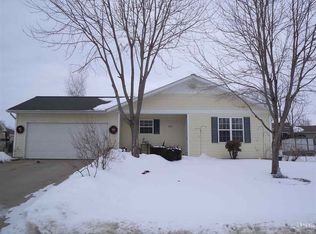 525 Van Gilst Dr, Goshen, IN 46528