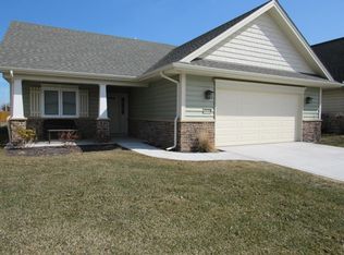 7772 Tanager St, Hobart, IN 46342