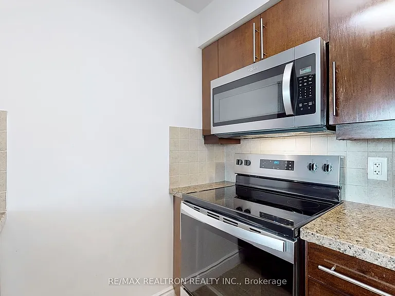 25 Greenview Ave W #2515 — Photo 15