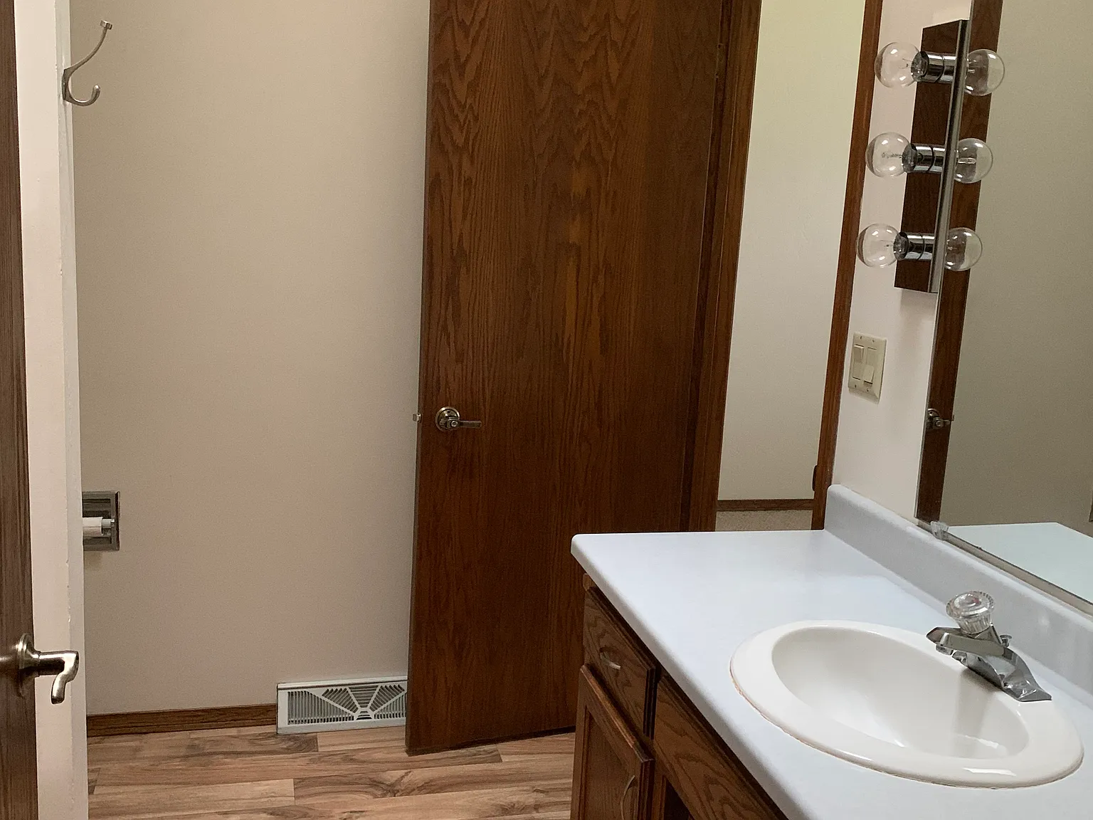 3 bed, $1,950 — Photo 4