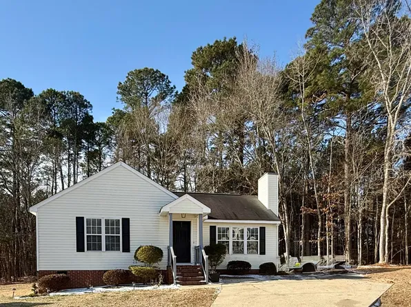 1020 Laurel Leaf Rd, Zebulon, NC 27597