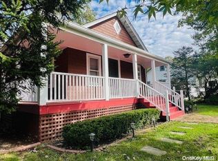 45 Moffitt Blvd, East Islip, NY 11730