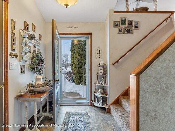 5th image of 4068 Scenicview Ct