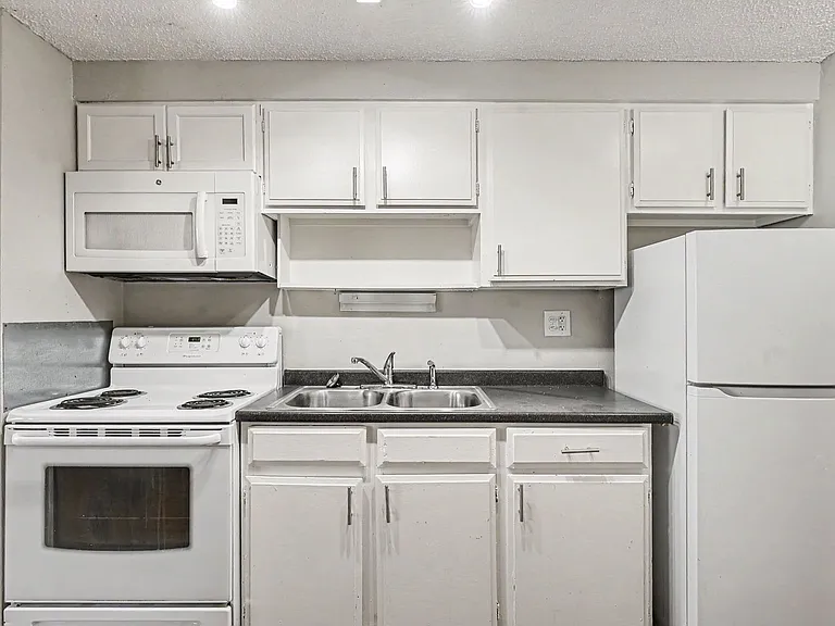 1245 N Lafayette St — Photo 12