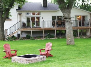 3 Country Club Pl, Clear Lake, IA 50428