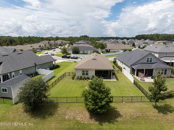 5th image of 687 SANDSTONE Drive