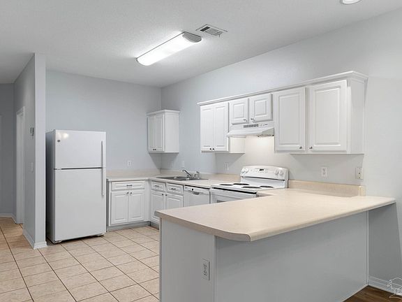 5th image of 7101 Joy St APT H3