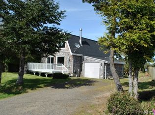 306 S Razor Clam Dr SW, Ocean Shores, WA 98569