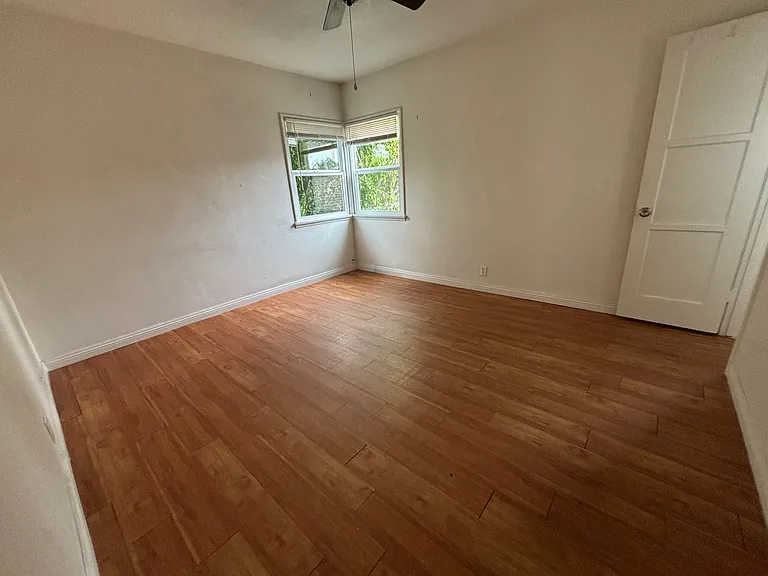 1137-1141 S Garfield Ave #11391/2 — Photo 7