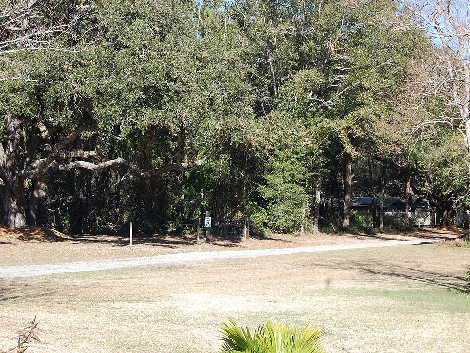 1st image of 7 John & Fostine Ln