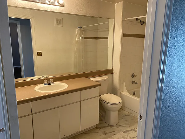 Hall full bath