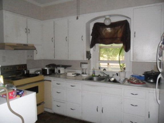 5th image of 117 Glenwood Hts