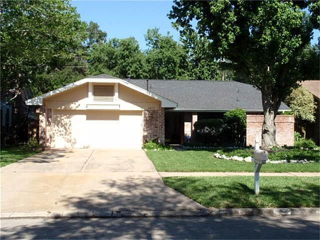 1st image of 4922 Pine Cliff Dr