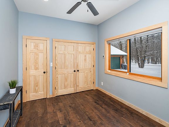 2nd image of 5906 Helm Rd