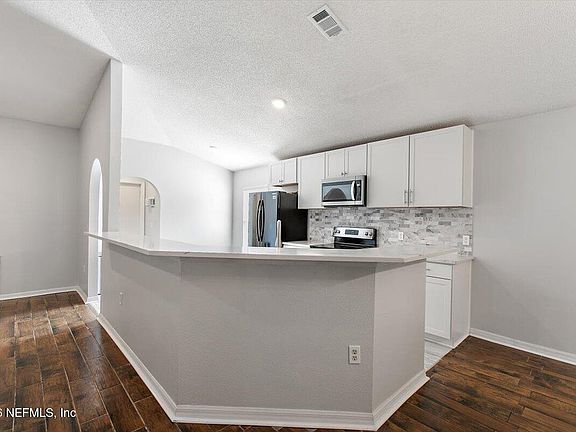 5th image of 3516 WENTWORTH Circle W