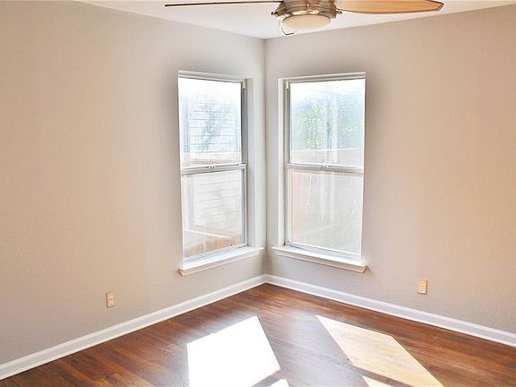 3rd image of 8914 Forest Hills Blvd