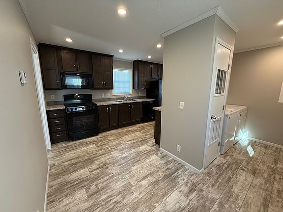 4th image of 135 Lisa Kay Blvd #135
