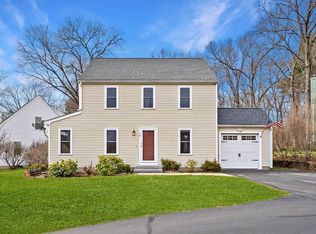 18 Blueberry Ln, Hudson, MA 01749