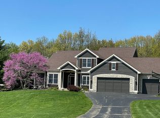 5246 Canyon River Dr NE, Ada, MI