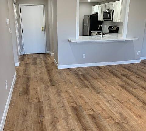 5th image of 392 Langley Rd #400-301