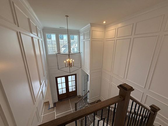 The Waylon A Foyer