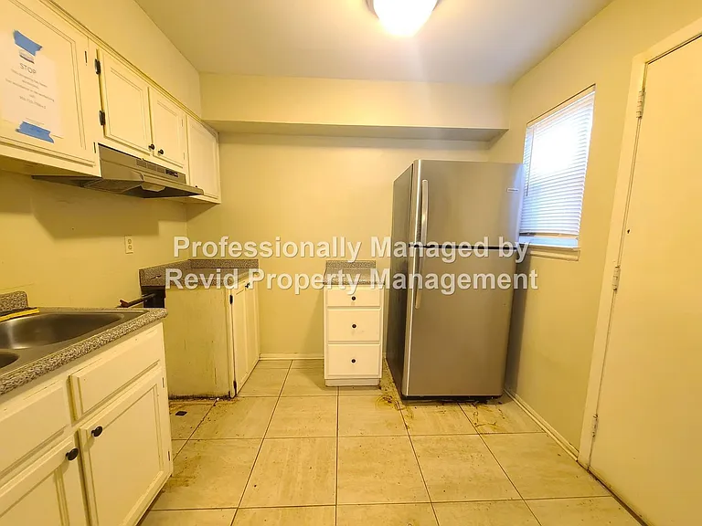 1280 Harbert Ave. — Photo 11