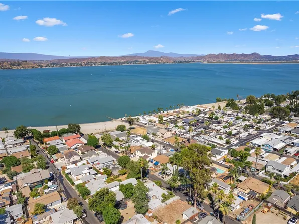 32933 Cedar Dr, Lake Elsinore, CA 92530