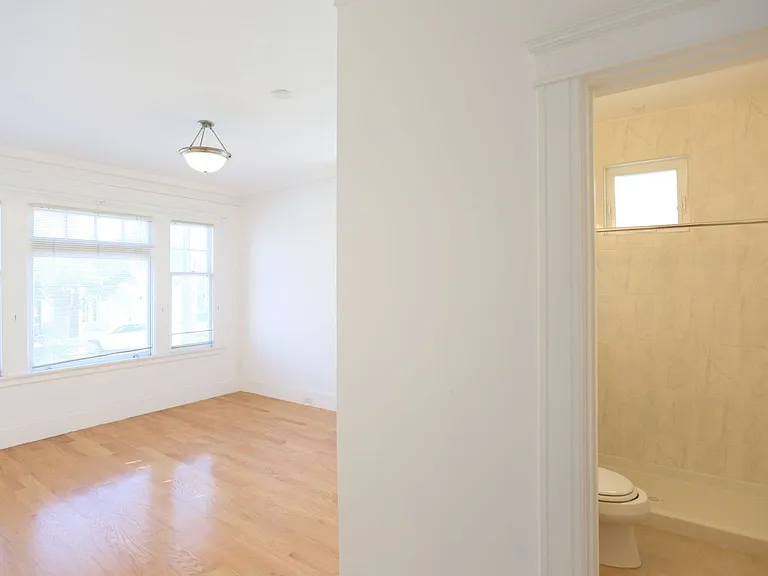312 20th Ave — Photo 11