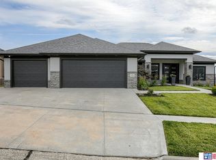 7345 Dempster Dr, Lincoln, NE 68516