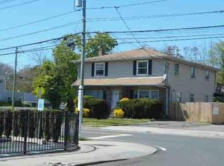 89 Park Ave, Babylon, NY 11702