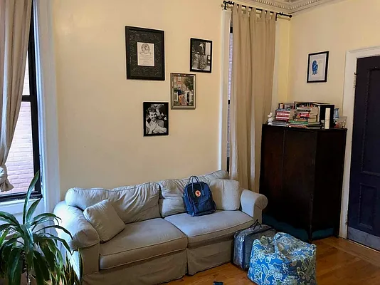 Rented by Lang Realty LLC | media 10