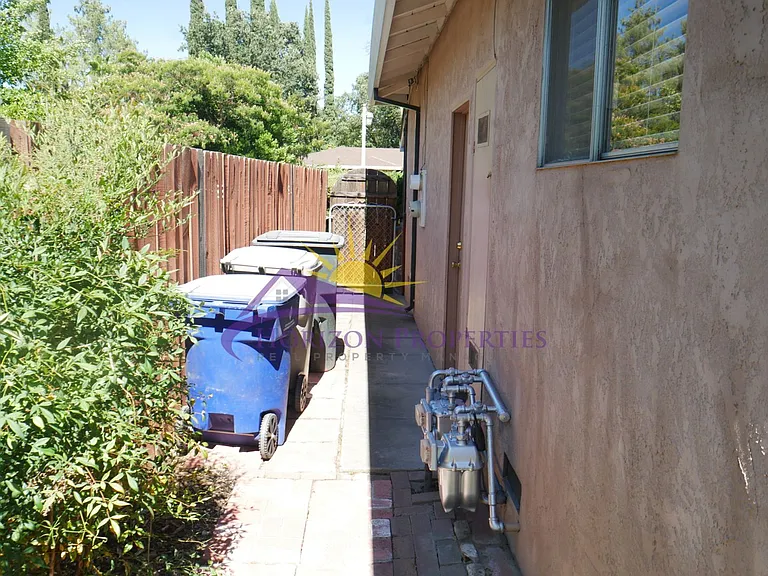 7296 Farm Dale Way — Photo 19