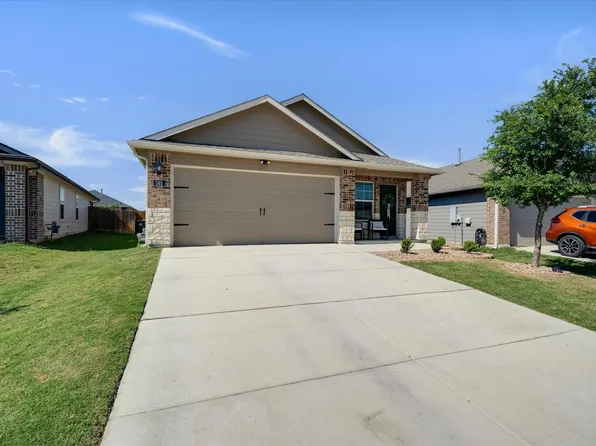 145 Roanwood Dr, San Marcos, TX 78666