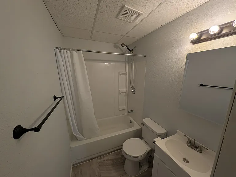 303 Madison St #101 — Photo 4