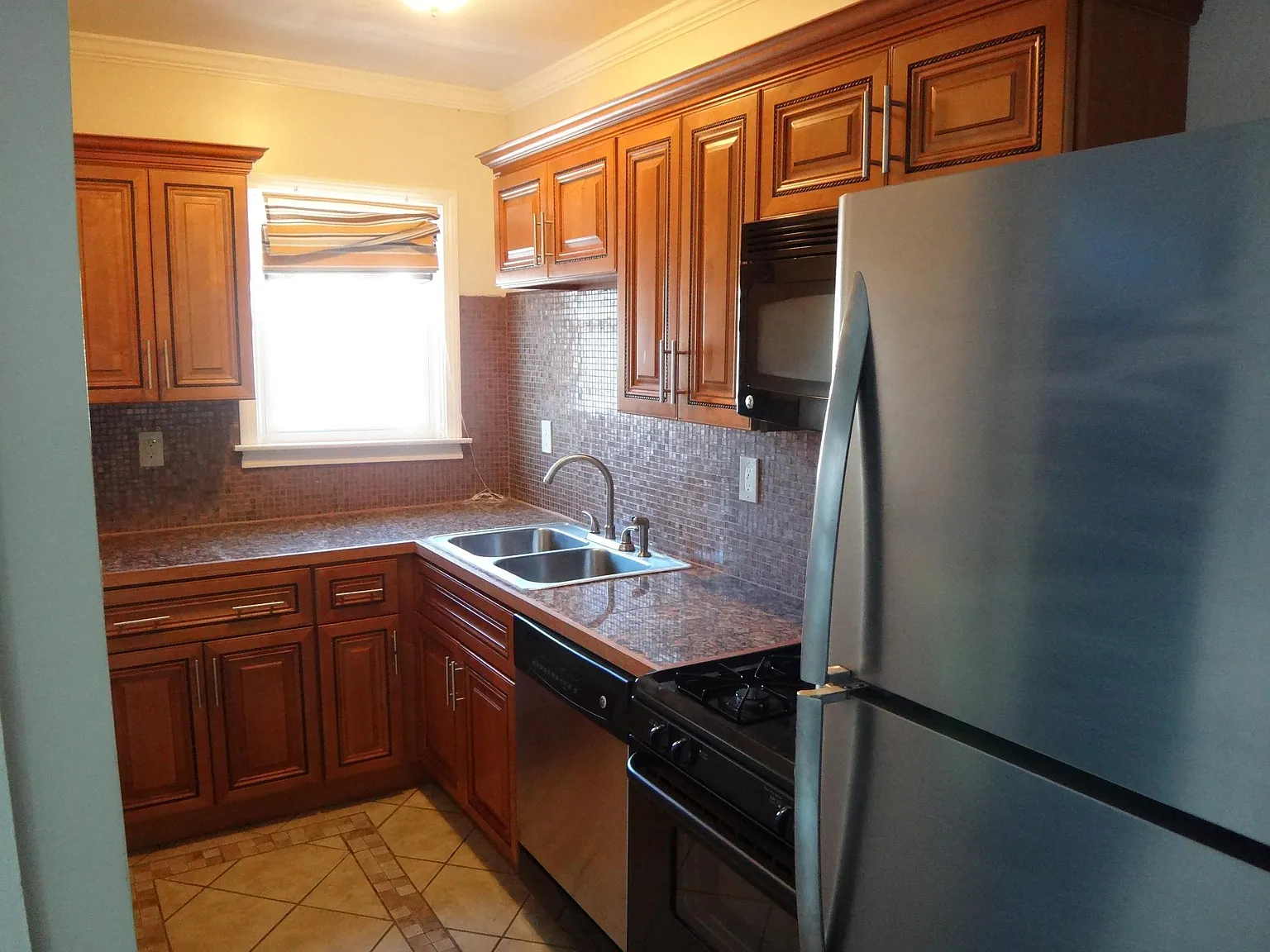 204 Oakland Avenue — Photo 4