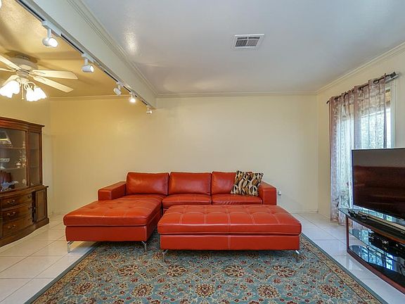 4th image of 9044 Kempwood Dr