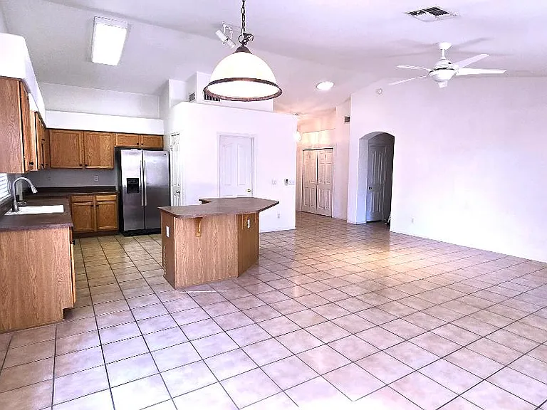 6611 W Lariat Ln — Photo 15