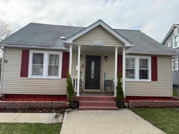 1010 Osmond Ave, Antioch, IL 60002