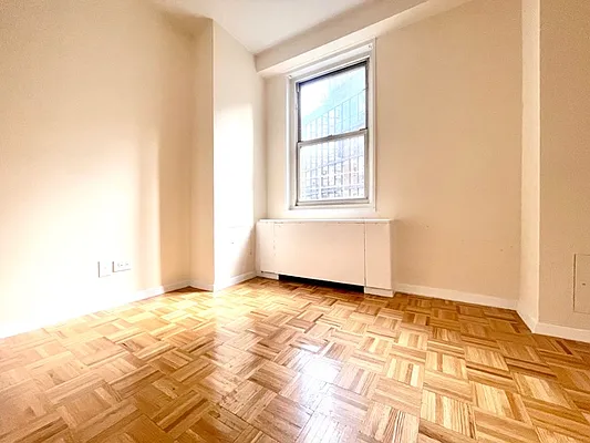 Rented by Nest Seekers International | media 12