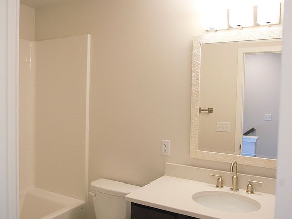 3rd image of 2023 Saint Andrews Dr