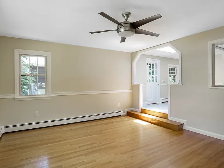 54 E Boscobel St — Photo 3