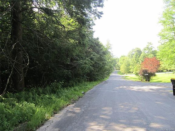 5th image of Sheldon Dr