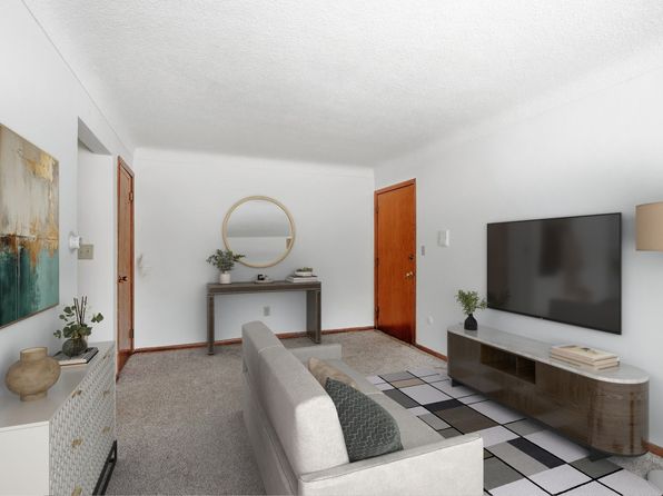 7575 Cloman Way APT 1