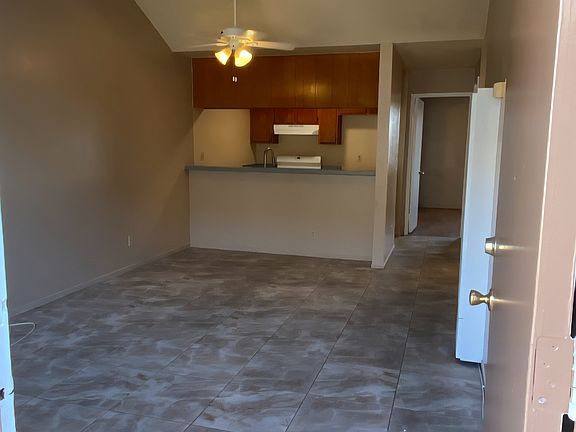 2nd image of 2475 Cedar Ave APT M