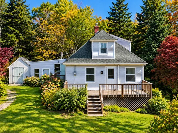 32 Emhardt Road, Portland, ME 04019