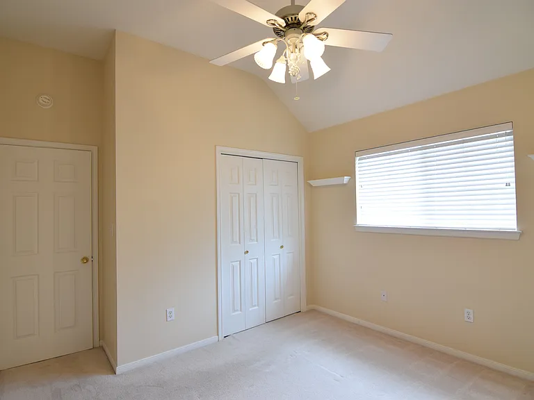 2511 Kingsbury Dr — Photo 12