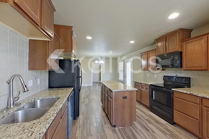7406 Vail Dr — Photo 5