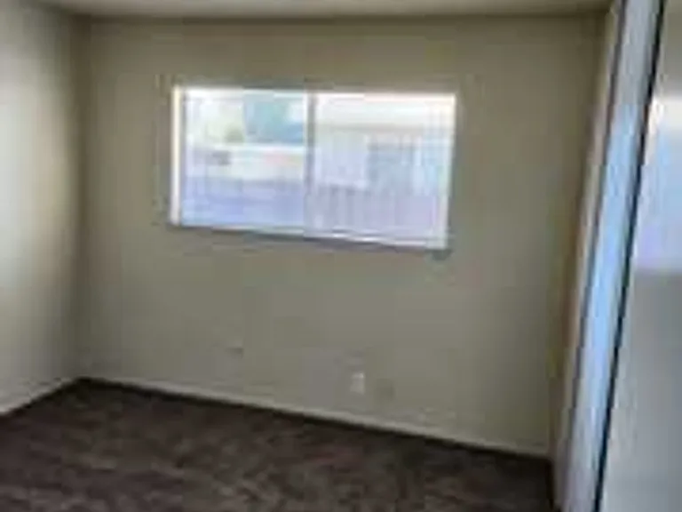 1914 Celeste Ct — Photo 9