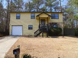 6975 Smoke Ridge Dr, Fairburn, GA 30213