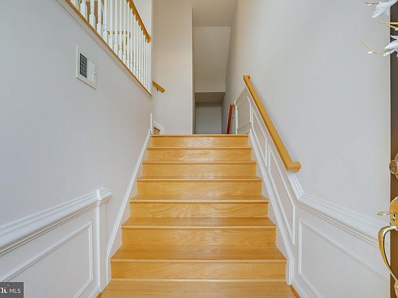 4th image of 8234 Red Carnation Ct